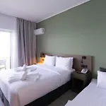 Szálloda Messinian Bay 4*