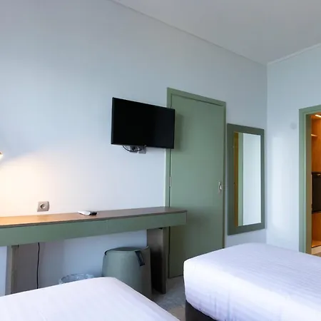Messinian Bay Hotel 4*