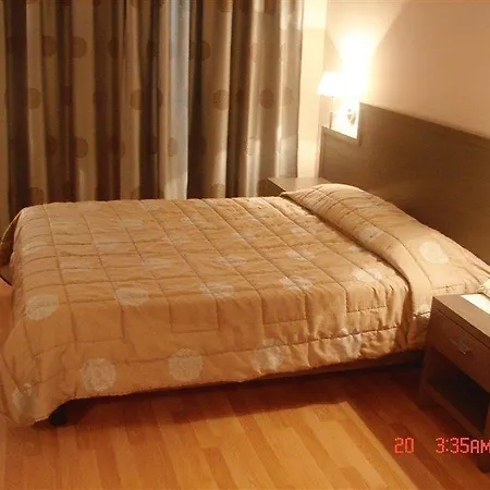 Messinian Bay 4* קלמאטה