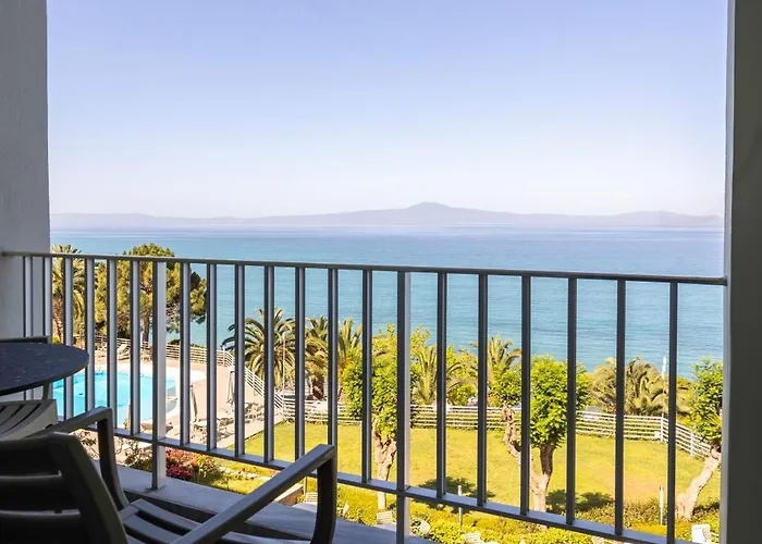 Отель Messinian Bay Каламата